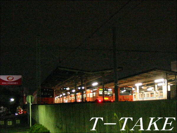 中野駅での夜間留置の様子